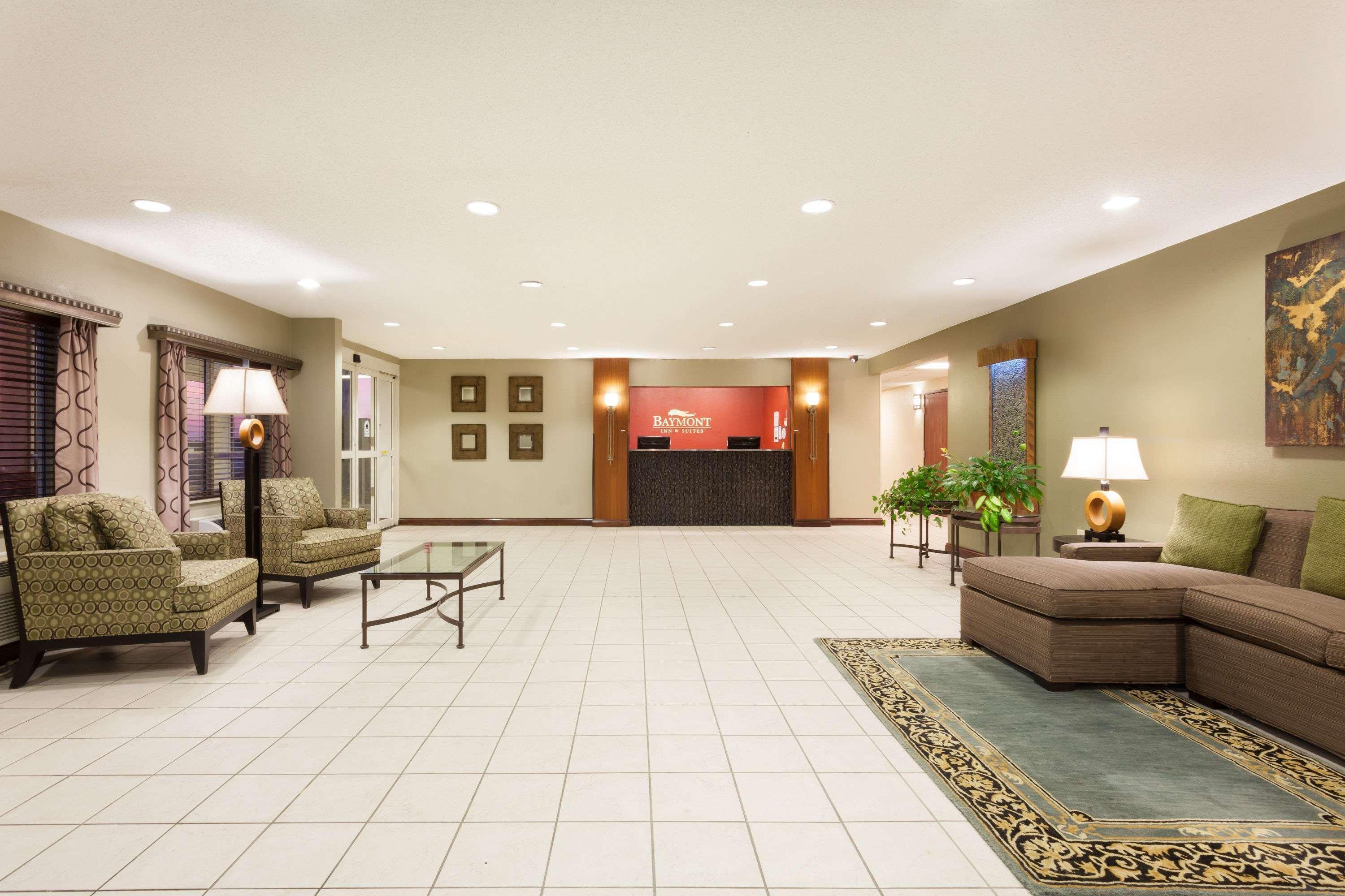 Baymont By Wyndham Dale Exterior foto